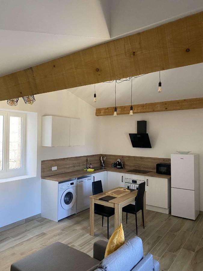 Bel Appartement Au Coeur Du Village De Sartene Exterior photo